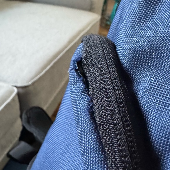 Quicksilver multi pocket backpack - Picture 2 of 10